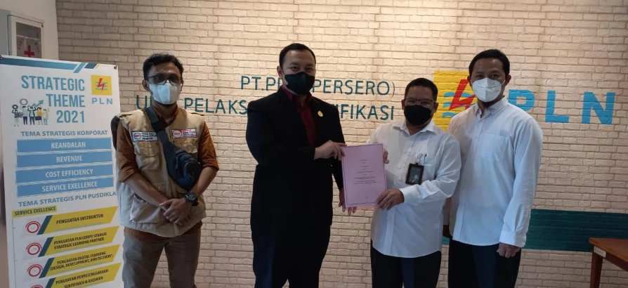 Penandatanganan Surat Perjanjian antara PT PLN (PERSERO) dengan ORSI